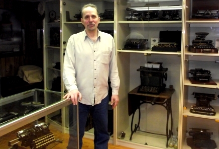 Tony Casillo antique typewriters